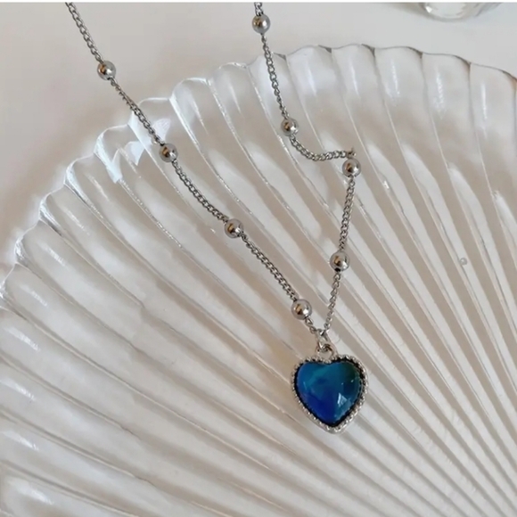 ☆Heart Shape Mood Necklace Temperature Sensitive Color Changing Necklace☆ - Picture 3 of 8